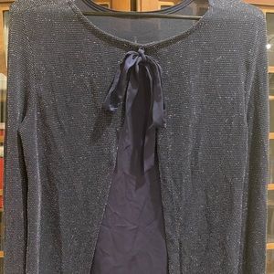 Shirt with long sleeves